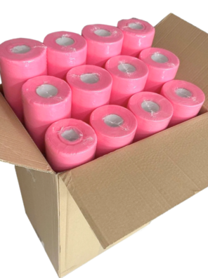 Różowe podkłady kosmetyczne o wymiarach 60cm x 50m Higieniczne prześcieradła ochronne wykonane z miękkiej i gładkiej włókniny, używane w branży Beauty & SPA