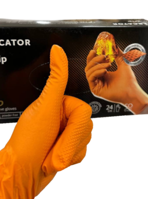Rękawice Nitrylex GoGrip Orange, wykonane z grubego i elastycznego nitrylu w kolorze pomarańczowym. Chronią przed wilgocią, zabrudzeniami i bakteriami.